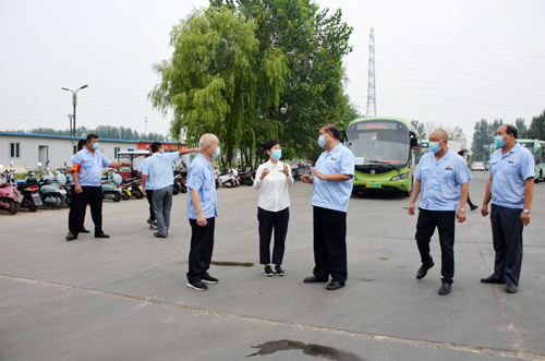 市委常委、宣傳部部長(cháng)王飛到我公司 督查全國文明城市建設提升工作
