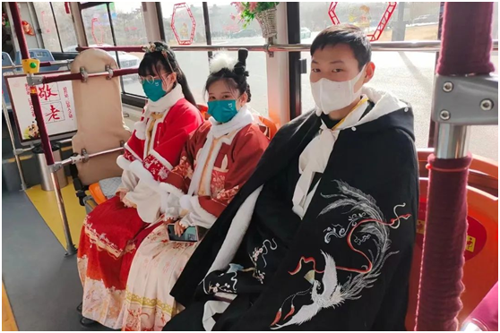 老家河南 心的春運︱熟悉的春節里！ 看洛陽(yáng)公交人的過(guò)年儀式感 