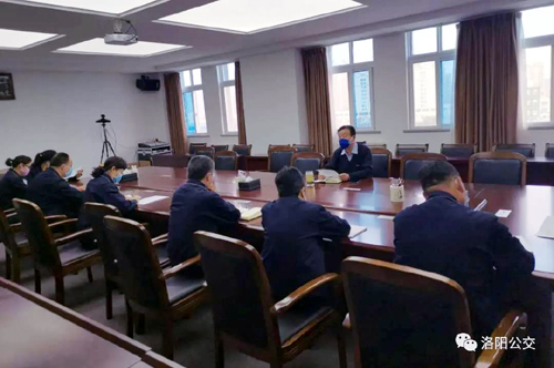 市公交集團組織召開(kāi)督察執紀組成員專(zhuān)題會(huì )議