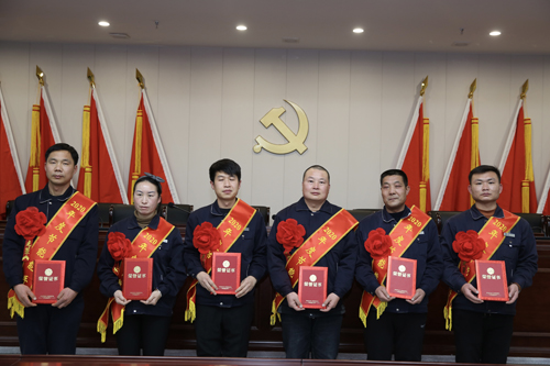 0204 節能能手從左至右依次為 石亞杰、沈小慶、楊興忠、于俊國、權振利、吳偉偉.jpg